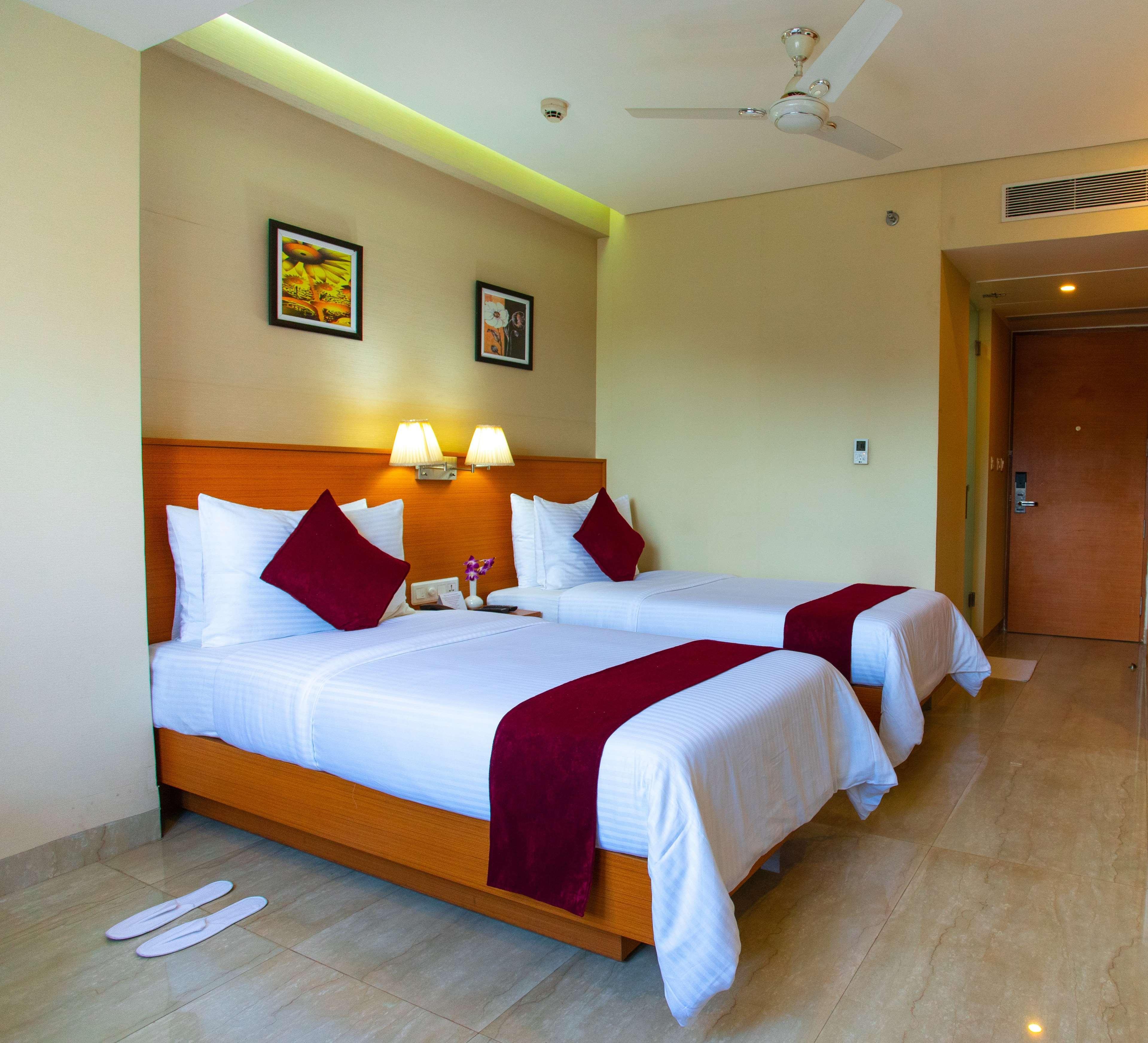 Classic Grande,A Member Of Radisson Imphal Exterior foto