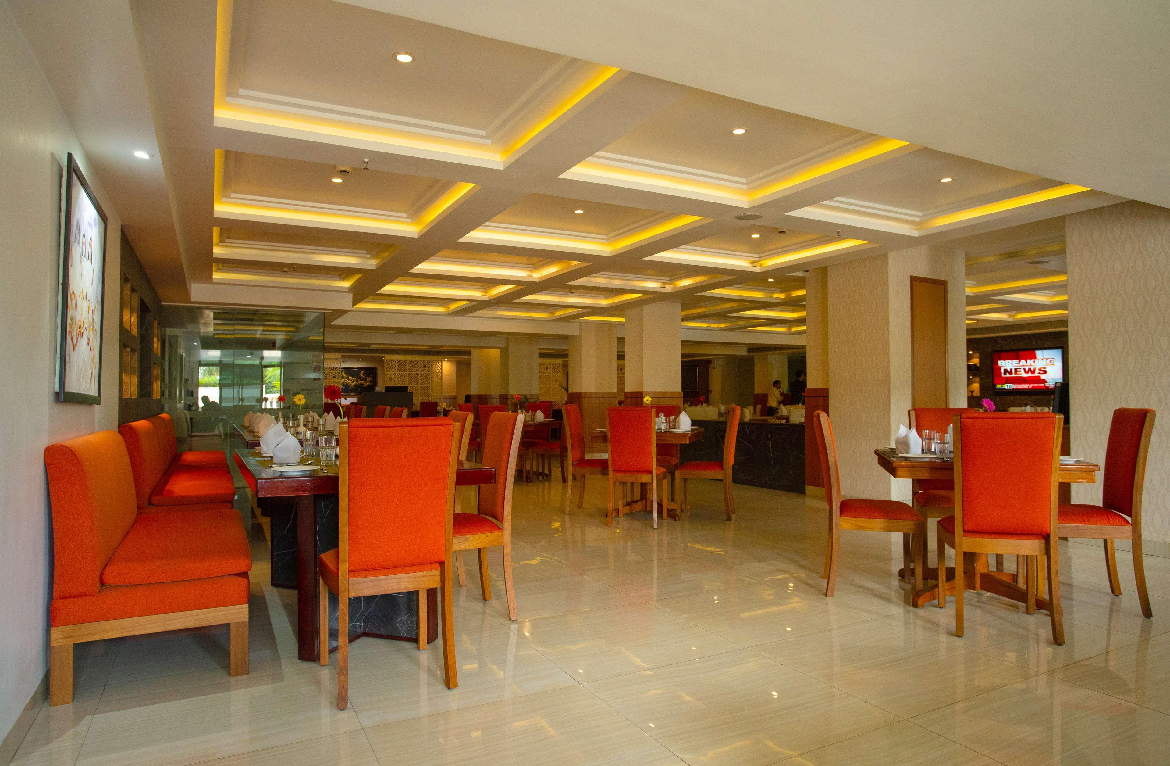 Classic Grande,A Member Of Radisson Imphal Exterior foto