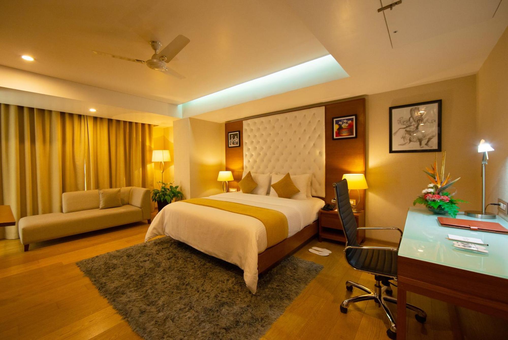 Classic Grande,A Member Of Radisson Imphal Exterior foto
