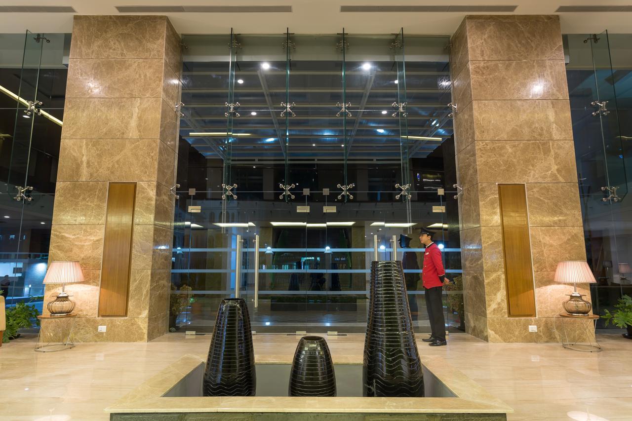 Classic Grande,A Member Of Radisson Imphal Exterior foto